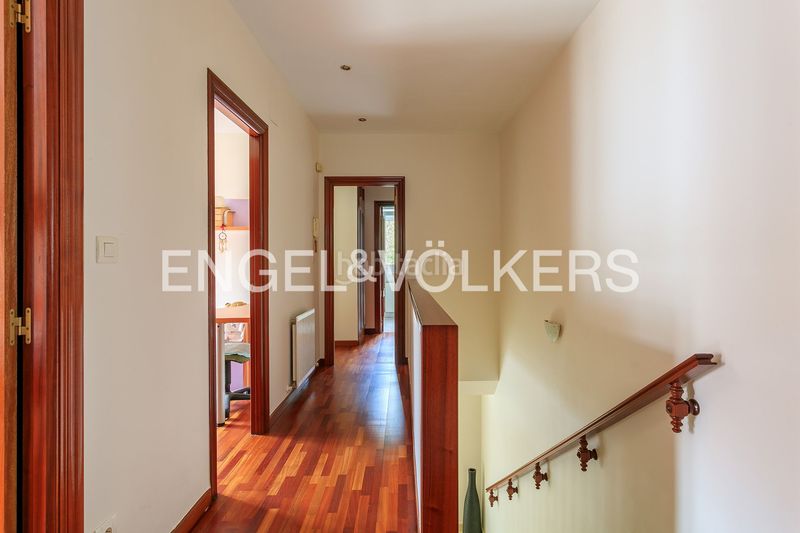 Foto 4e9ca4f6-e818-4b16-8f31-1b06b4d107e0. Casa amb calefacció aparcament a Samano Castro - Urdiales