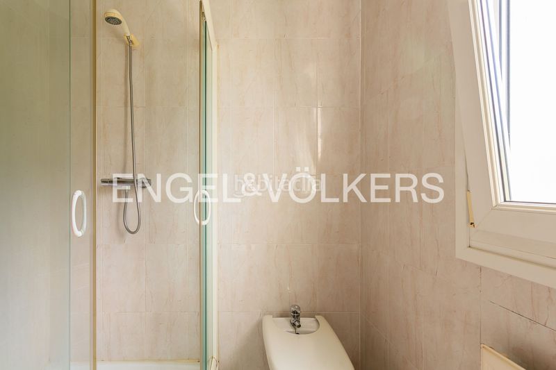 Foto 6e1d7ab6-2f7b-4304-888f-68d0bfe8ea50. Casa amb calefacció aparcament a Samano Castro - Urdiales