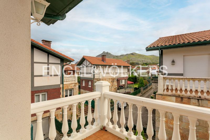 Foto ad04c91e-9650-4b64-8256-f200f168e6cb. Casa amb calefacció aparcament a Samano Castro - Urdiales