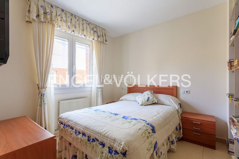Foto b3ebb674-59c5-4258-9241-0264d3ee6d9b. Casa amb calefacció aparcament a Samano Castro - Urdiales