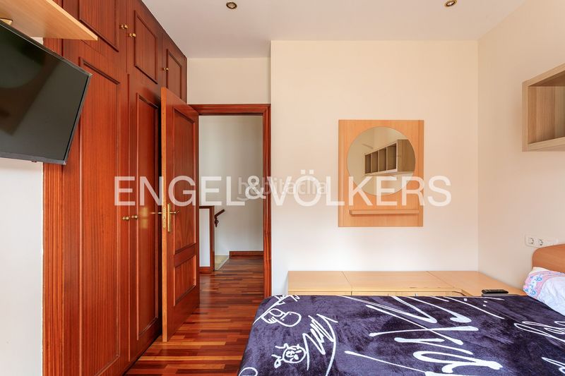 Foto e2e2f437-e86e-4d69-9ba3-058ccae888c9. Casa amb calefacció aparcament a Samano Castro - Urdiales