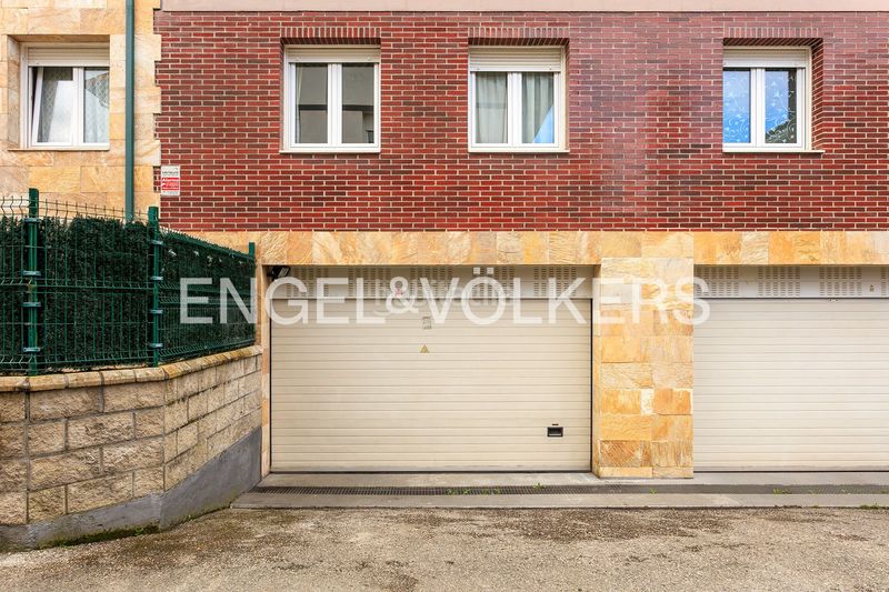 Foto f1dbc4a2-5c5d-4ef4-8afa-eecee76073c4. Casa amb calefacció aparcament a Samano Castro - Urdiales
