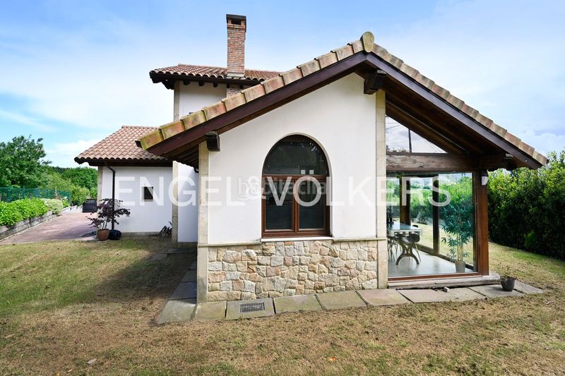 Foto faa3fe33-fec8-4011-8d9f-689f93022a2e. Casa magnífica casa independiente en Suances