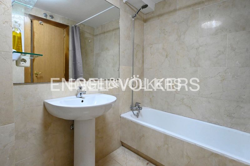 Foto ebd3d045-a23a-4b44-ad85-df7dc68e1416. Lloguer pis amb calefacció aparcament piscina a La Pereda Santander