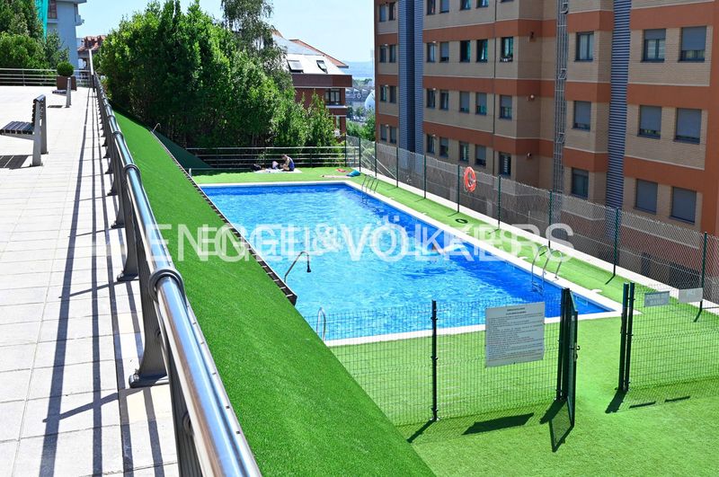 Foto ffee098c-0c7e-421c-a933-eecfda710671. Lloguer pis amb calefacció aparcament piscina a La Pereda Santander