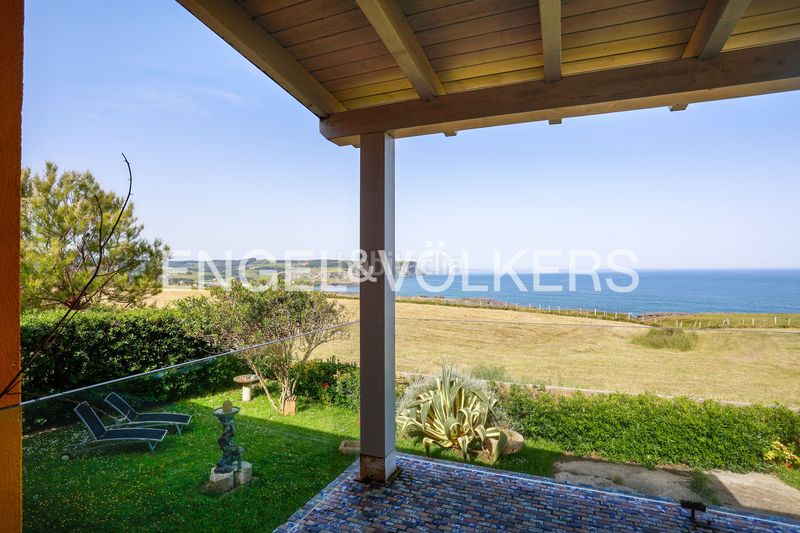 Foto c9cdab13-3d23-4256-a4f5-d97850470aa0. Casa amb calefacció aparcament a Ajo Bareyo
