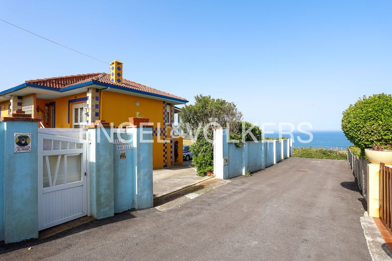 Foto d904293c-7575-466c-9924-7de460551c95. Casa amb calefacció aparcament a Ajo Bareyo
