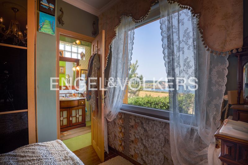 Foto da69b6e4-29ed-4299-b310-733aa8362cba. Casa amb calefacció aparcament a Ajo Bareyo