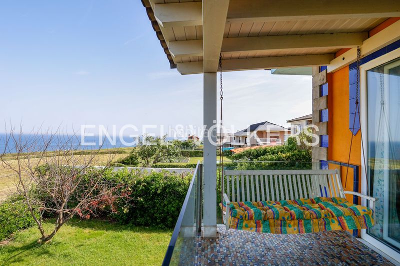 Foto fb119752-4eb2-4c0e-95ff-ec5172fdb4a4. Casa amb calefacció aparcament a Ajo Bareyo