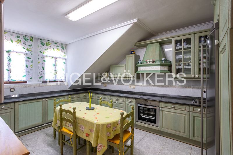 Foto 656c3315-7656-4a39-894a-c97833ce1f48. Casa amb calefacció a Liendo