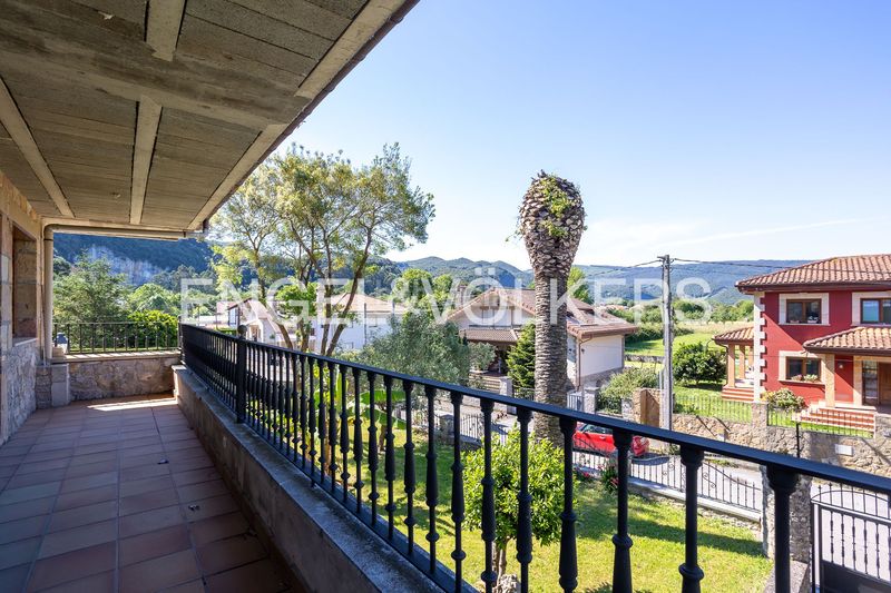 Foto f6f13e71-436e-451b-bd74-de244ad2f2e9. Casa amb calefacció a Liendo