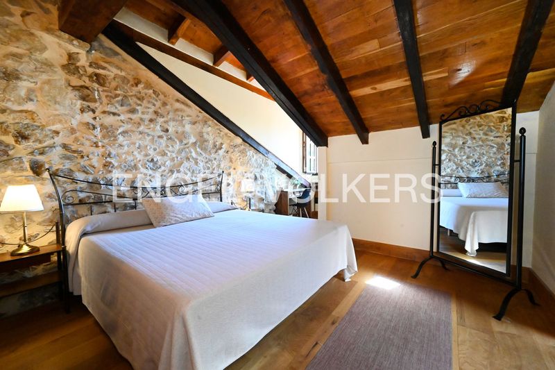 Foto 1d0ccb19-6359-4838-8d00-c30bc96bdc3d. Casa amb calefacció a Mogro Miengo
