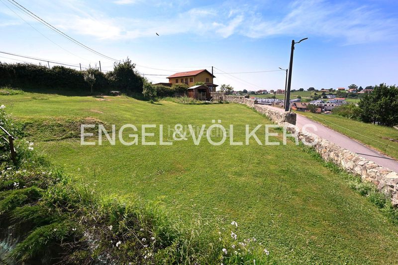 Foto 2ac1b412-d778-4bd6-8995-9e0c8bc6fb3d. Casa amb calefacció a Mogro Miengo