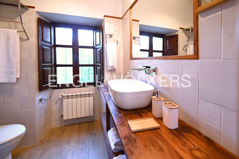 Foto 7af60f4d-6721-47d3-9984-2a7fa6ce7ebf. Casa amb calefacció a Mogro Miengo