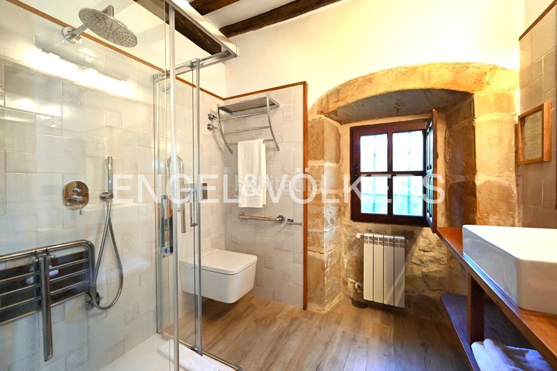 Foto d05b0ef4-9b38-4c07-a023-5fb135f1fdf7. Casa amb calefacció a Mogro Miengo
