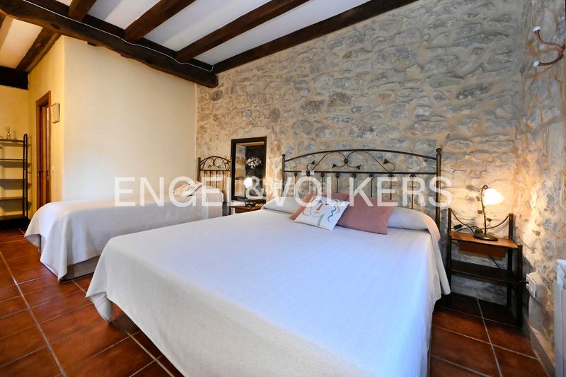 Foto de13ad8b-6c99-4157-911b-0ea8036464a2. Casa amb calefacció a Mogro Miengo