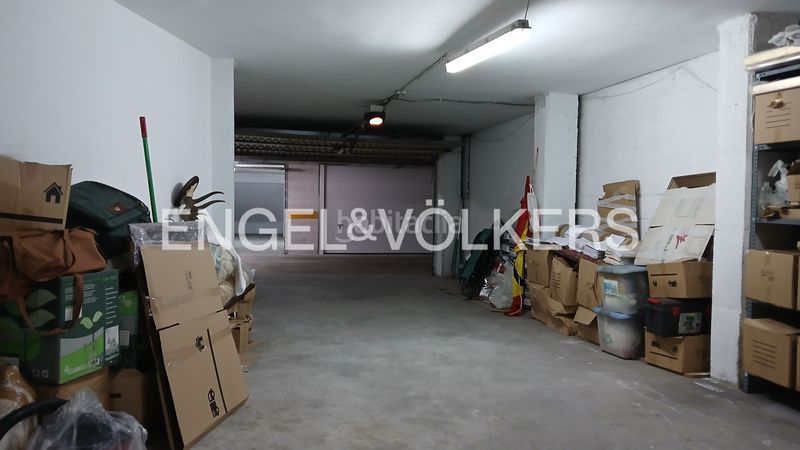 Foto 0fd3113e-0eed-4478-a9ca-02936a79b91f. Aparcament cotxe a Playa Ostende Castro - Urdiales