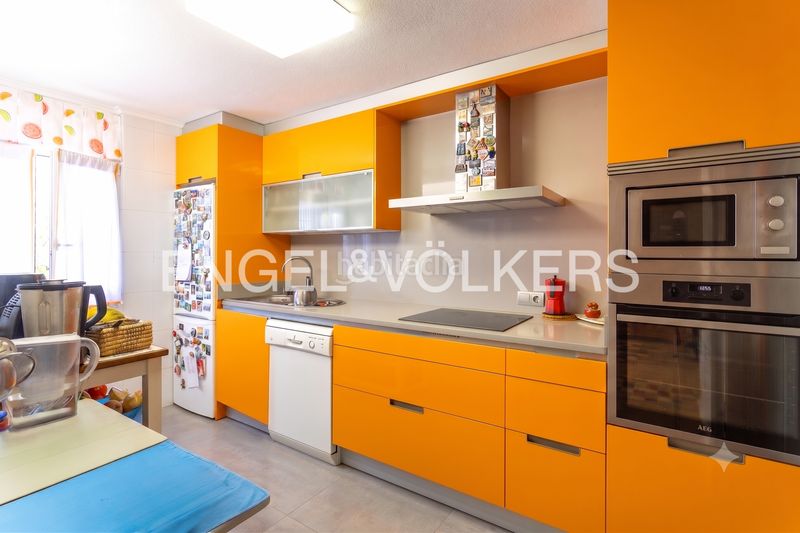 Foto a53a6228-bc62-46ce-8235-fbd1aa5bd15b. Casa adossada amb calefacció aparcament a Muriedas Camargo
