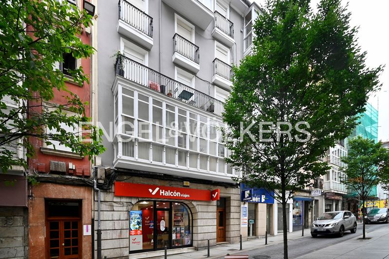 Foto bb417528-6882-46f3-af7b-f4c8feddb474. Àtic amb calefacció a Centro - Ayuntamiento Santander