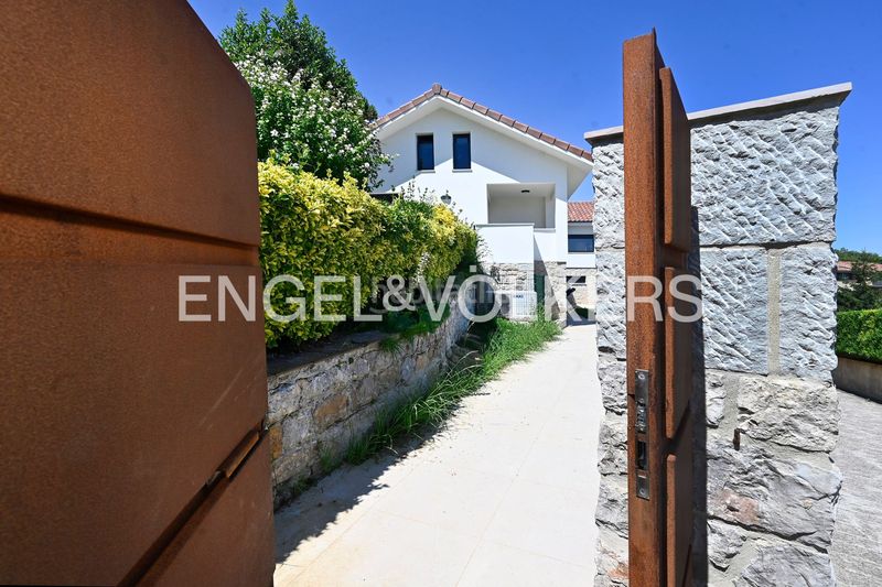 Foto 074ace00-f089-4290-9dba-f5f82259e873. Apartament amb calefacció aparcament a Comillas
