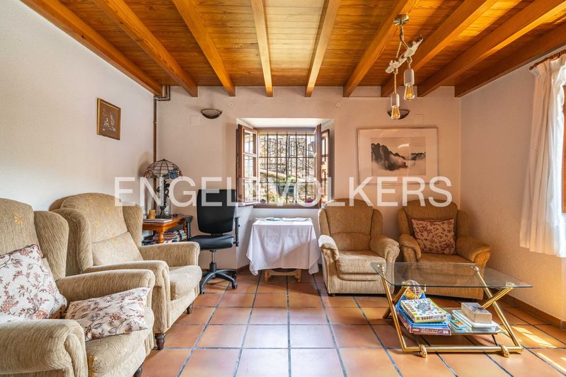 Foto 76560e56-f78e-4188-9204-d2c04817be35. Casa adossada amb calefacció a Liérganes