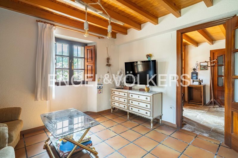Foto ed00ff13-40f6-4803-8a46-e7fc04cbe9ee. Casa adossada amb calefacció a Liérganes