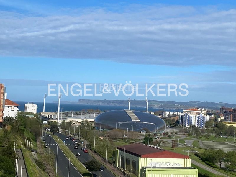 Foto e1bd130f-6c93-40b7-b0c8-d4f9d00a969a. Àtic amb calefacció aparcament a La Pereda Santander