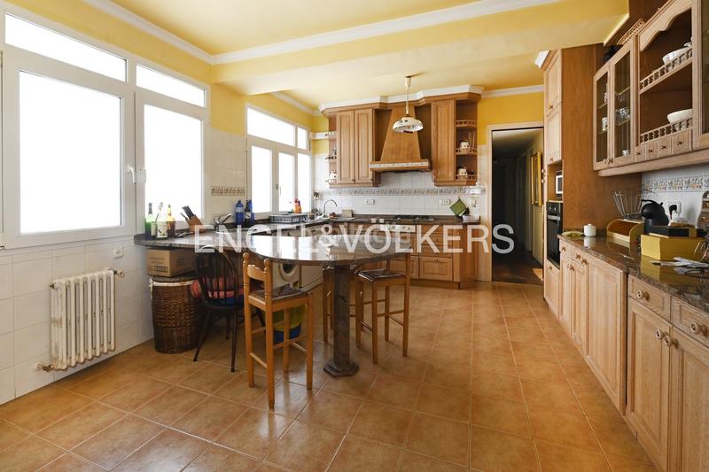 Foto 55c8f8be-76f5-4b4b-8445-dd2a1b9f764c. Apartamento magnífico piso en castelar con vistas en Santander