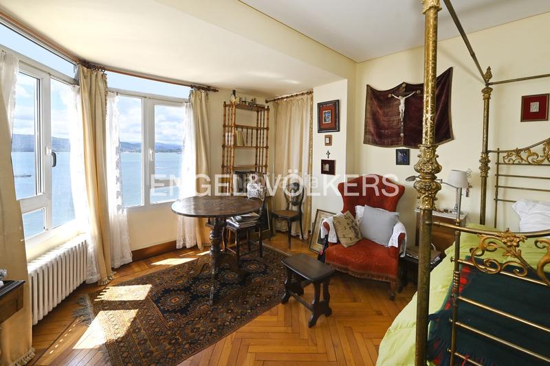 Foto a1ae4c62-6957-47eb-bc8c-5b2225448af3. Apartamento magnífico piso en castelar con vistas en Santander
