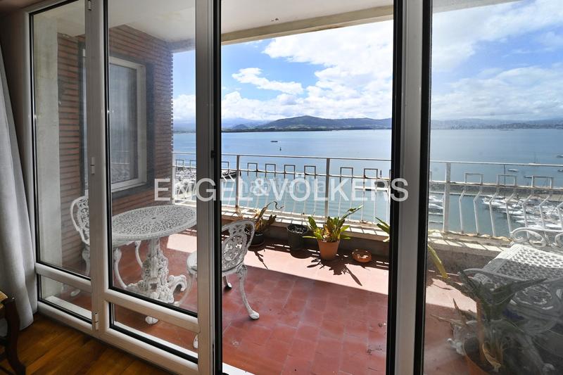Foto d3ae7beb-4fac-4f6f-9249-d9643893ed13. Apartamento magnífico piso en castelar con vistas en Santander
