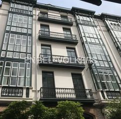 Flat  Calle hernán cortés. Exclusivo piso con encanto histórico y moderno en santander