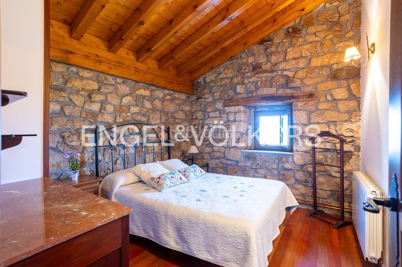 Foto d267f15b-1d50-4ee8-9863-77396ceba3a7. Masia amb calefacció a Villacarriedo