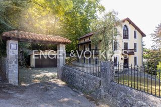 House  Avenida leopoldo y josefa valle. Casona histórica en la cavada