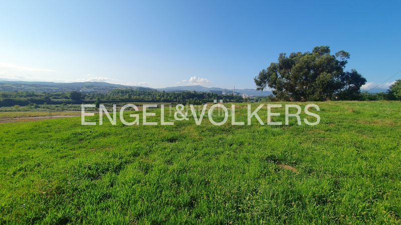 Foto d28f8914-8c92-4c76-ba94-b4863dbdb8ec. Finca rústica a Suances