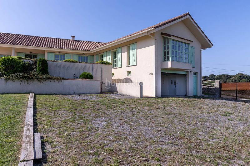 Foto effd2d90-f0c4-4025-b3f9-746e1a00aed0. Casa amb calefacció aparcament a Ajo Bareyo