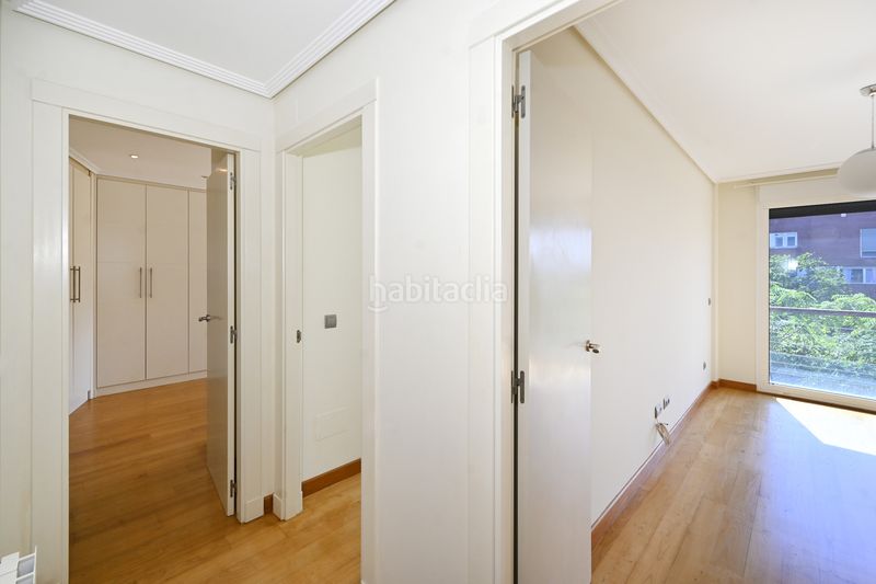 Foto bec44cd4-4218-4721-ba99-1fb0b8efe1a7. Rent flat with heating parking pool in Valdenoja Santander