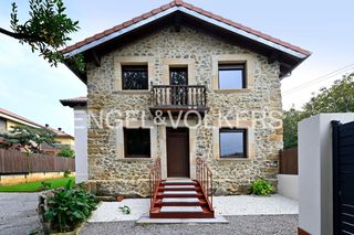 Casa  Barrio caborredondo. Casona a estrenar en caborredondo, oreña