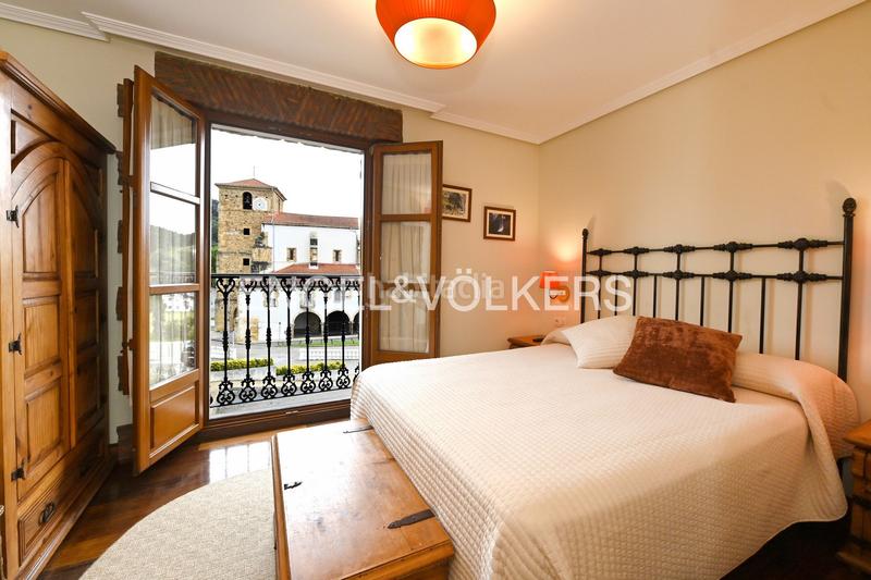 Foto 0d56b5c1-10b3-4f9f-b124-2ecaf0d338c6. Casa amb calefacció aparcament a Samano Castro - Urdiales