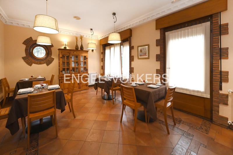 Foto 11596a22-c070-49a7-908f-7792f0712361. Casa amb calefacció aparcament a Samano Castro - Urdiales
