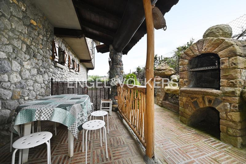 Foto 930e3483-805e-46b3-aa9a-b8ad1779480e. Casa amb calefacció aparcament a Samano Castro - Urdiales