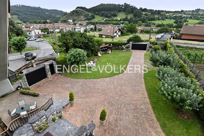 Foto a56dac21-e535-4e39-bb53-eb1c33e52a43. Casa amb calefacció aparcament a Samano Castro - Urdiales