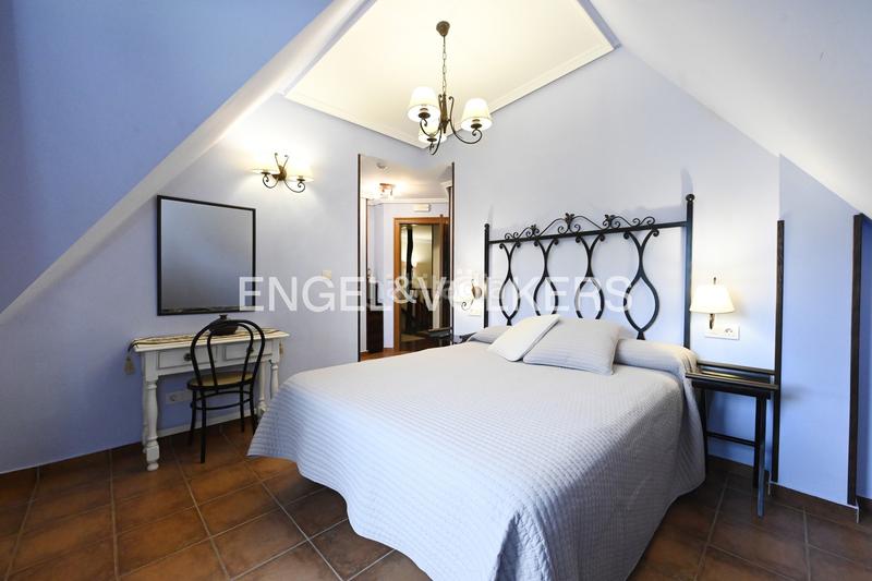 Foto e6f3d699-afaa-42b8-b7b6-a784739432af. Casa amb calefacció aparcament a Samano Castro - Urdiales