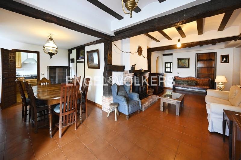 Foto 4143619c-17f8-47a6-b145-ced8a5d891c2. Casa amb calefacció a Revilla Camargo