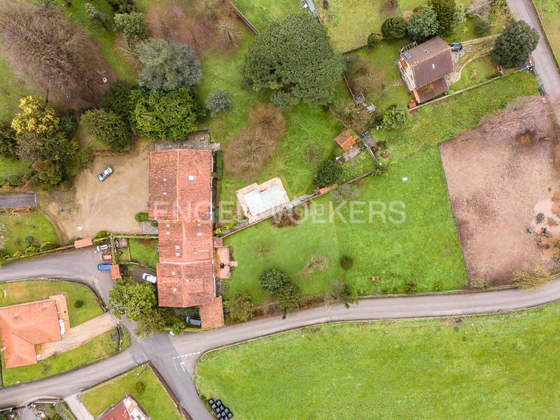 Foto 4cadcb09-be83-427b-966e-c710e8a364f2. Casa amb calefacció a Revilla Camargo