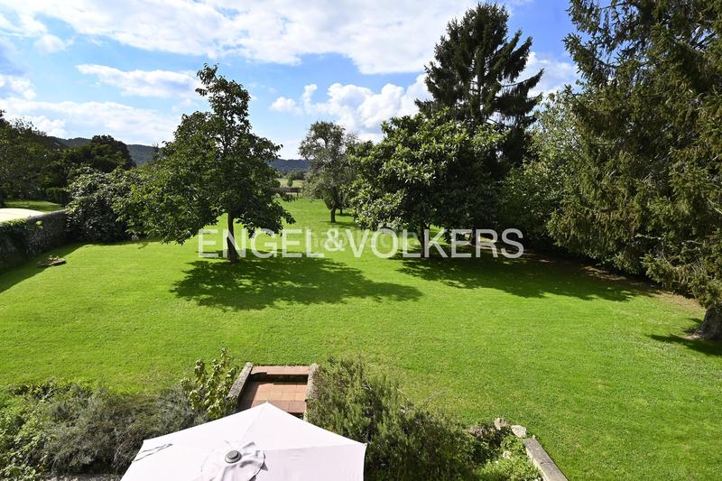 Foto b2b9d916-d65c-4258-acc6-f62c5c9ec574. Casa amb calefacció a Revilla Camargo