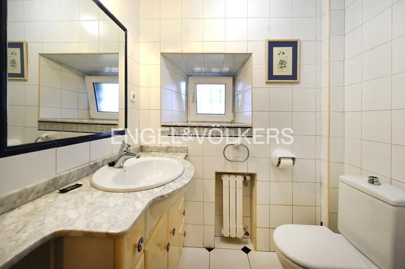 Foto c6638089-6099-40fa-a81e-e1e4f1f2ff07. Casa amb calefacció a Revilla Camargo