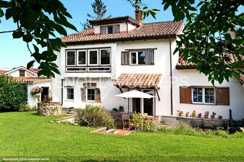 Foto f9b9370a-b049-49ab-a83b-a205821255f8. Casa amb calefacció a Revilla Camargo