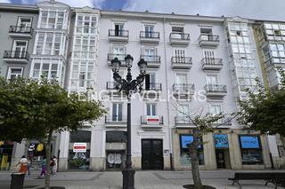 Lloguer Loft a Puerto Chico. Fantástico local con vistas a la bahía