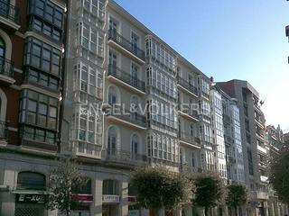 Alquiler Piso en Centro - Ayuntamiento. Fantásticos edificios en el centro de santander