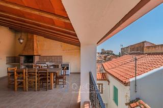 Mas  Calle estrecha. Casa rural con licencia y alta rentabilidad en el centro de yest